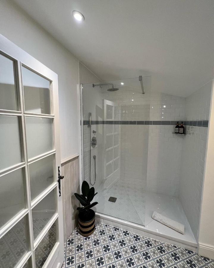 La Girarde Bed & Breakfast Saint-Quentin-de-Caplong Bagian luar foto